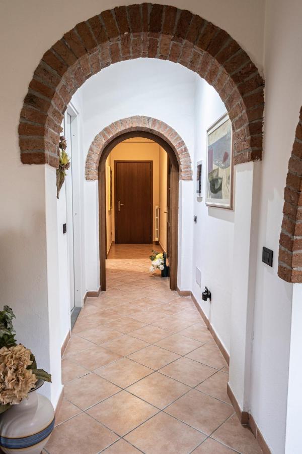 B&B La Serra ซานมีเนียโต ภายนอก รูปภาพ