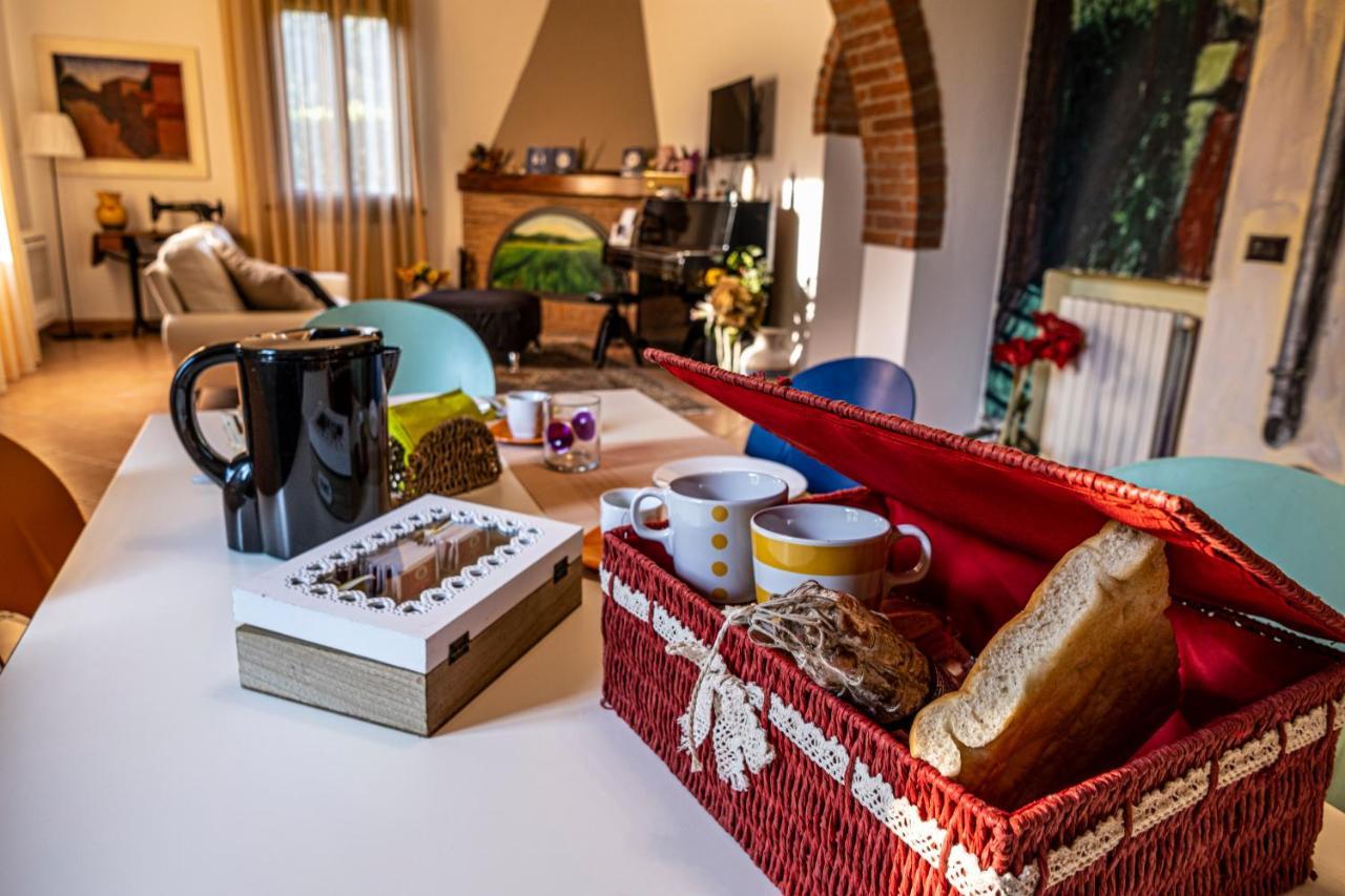 B&B La Serra ซานมีเนียโต ภายนอก รูปภาพ